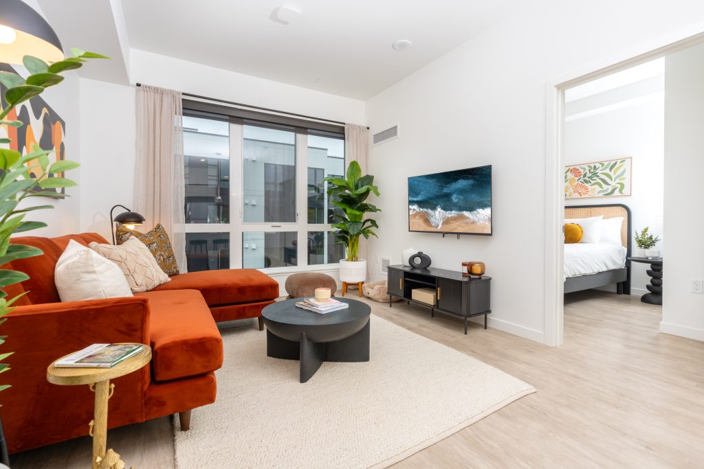 Copal Bellevue Apartments living and bedroom