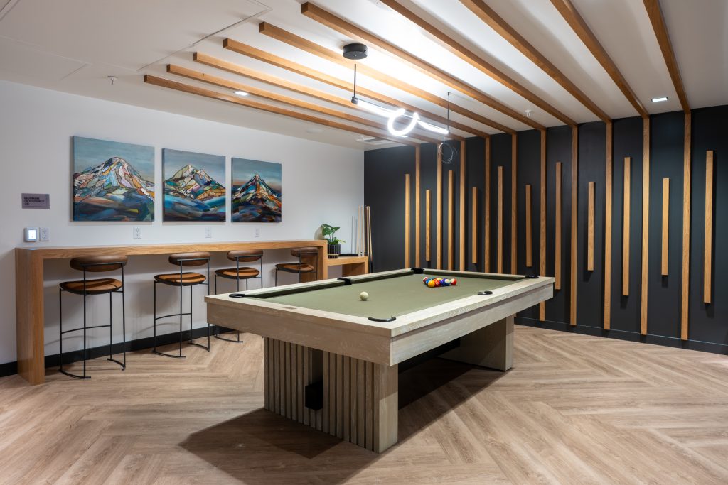 copal Bellevue Apartments common area pool table